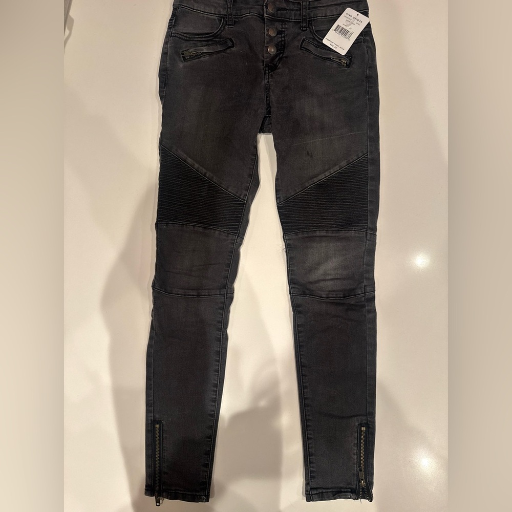Free People Men's Dark Charcoal Skinny Jeans